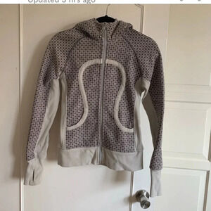 - Lululemon scuba jacket cream  and taupe color. Size 4